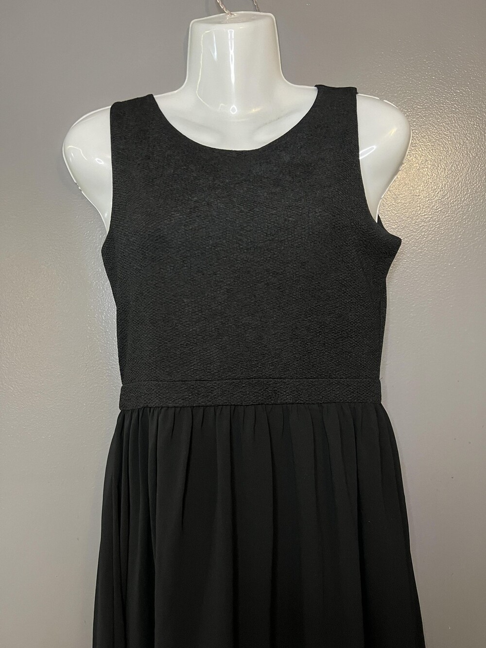 Antonio Melani Dress Womens XS Black Chiffon Fit Flare Sleeveless Midi Cocktail